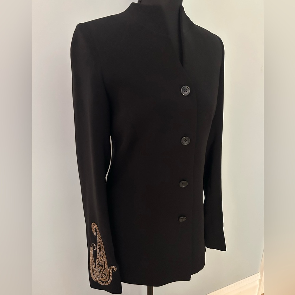 Elegant Black Women's Neru Jacket with Embroidered Detail